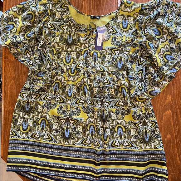 Apt. 9 Green and Black Paisley Top - Picture 1 of 8
